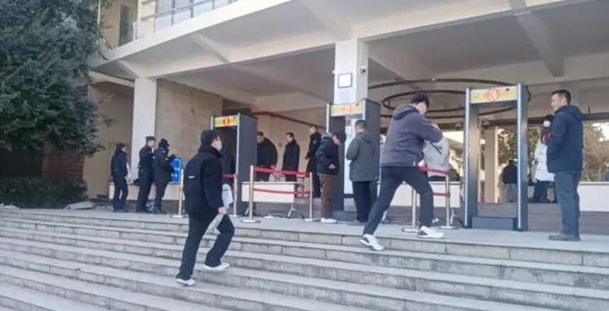 智能安檢門(mén)是否可作為考試作弊防范措施之一.jpg 智能安檢門(mén)是否可作為考試作弊防范措施之一.jpg